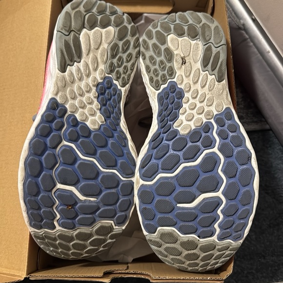 New Balance Fresh Foam Running Course Women’s 7.5D (Wide) - Picture 3 of 4